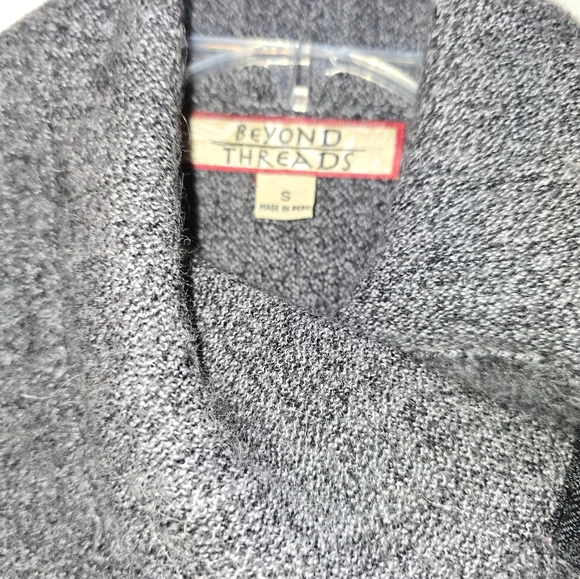 Beyond Threads Jacket - Picture 2 of 4